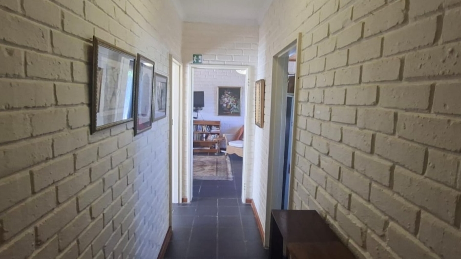 To Let 1 Bedroom Property for Rent in Palmiet Western Cape